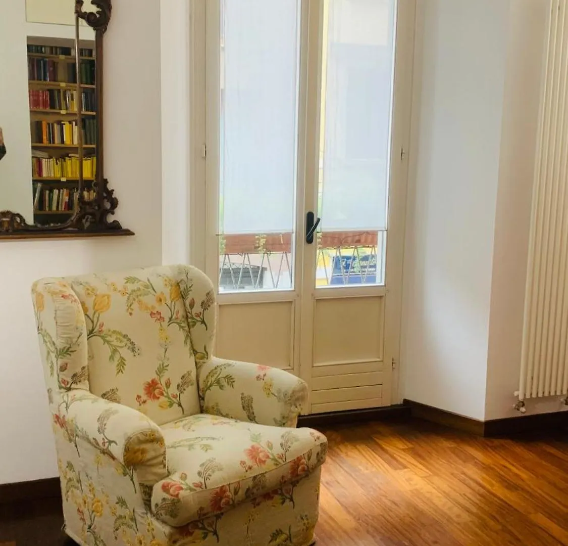 Milano Crocetta 27 Apartment 0*, Milan Italy